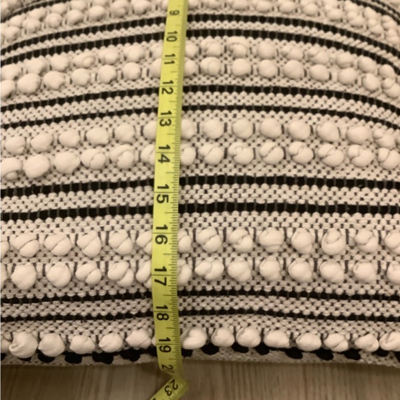 Home goods textured boho pillow❤️❤️❤️❤️ - Picture 7 of 9